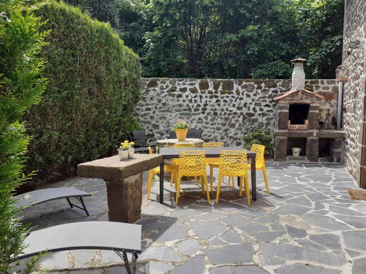 Maison Du Soleil Chez Isa Polignac  Екстериор снимка